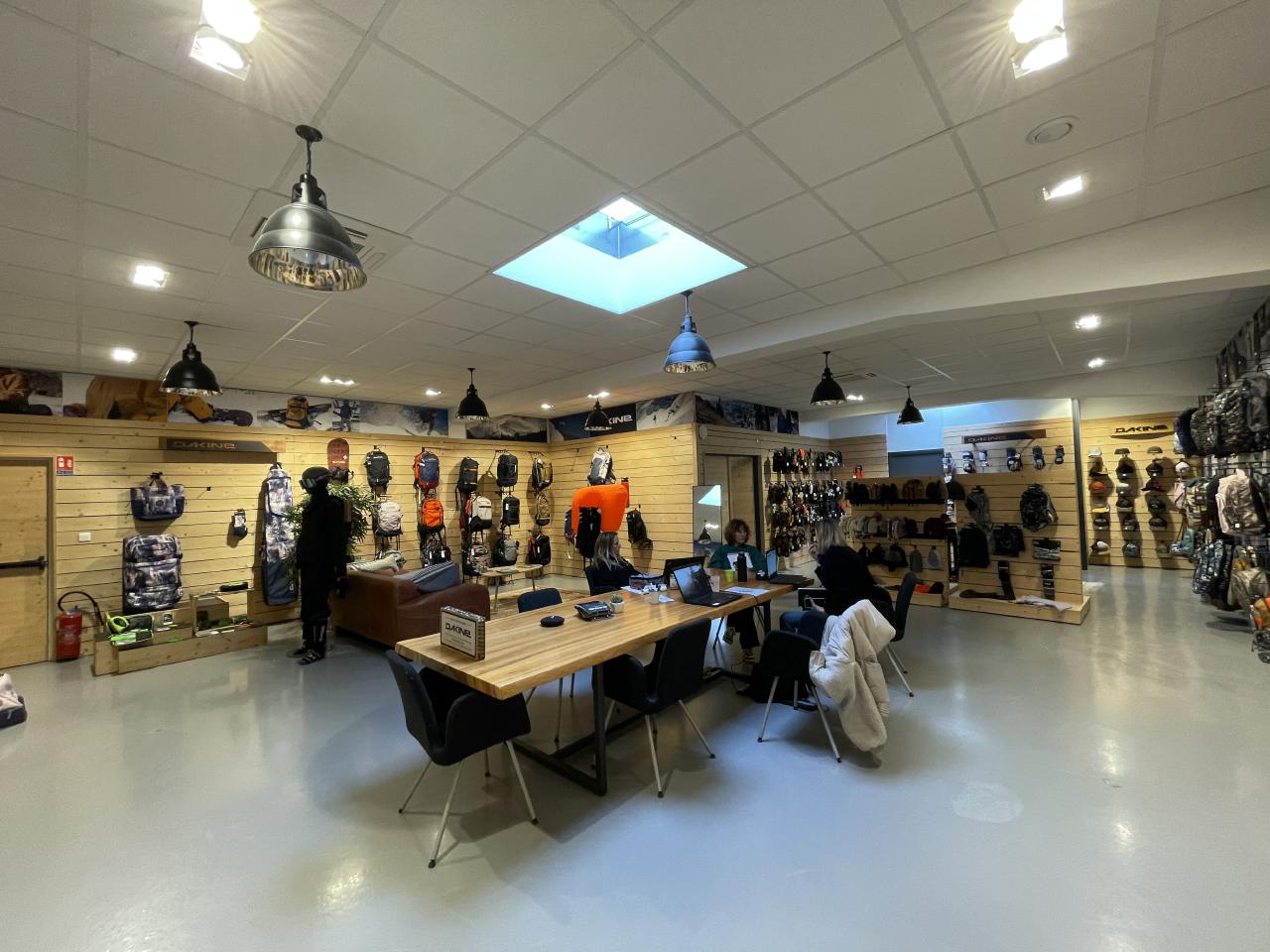 Local d'activité Annecy-le-Vieux 485m² Location local d'activité Annecy-le-Vieux Haute-Savoie OLACT2421325 6